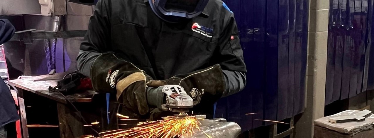 welding student